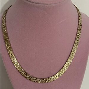 Elegant Gold Necklace
